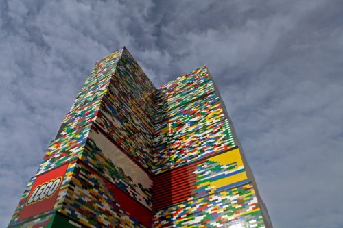 Torre-LEGO-Milano-1-990x660